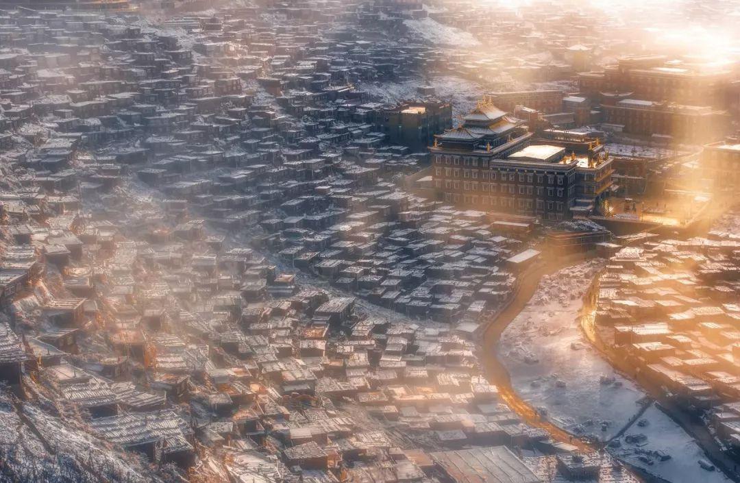 河谷冒险逃生