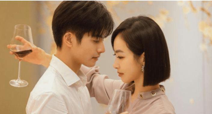 郭晶晶下嫁百亿顶级豪门后，三块钱的发圈一直戴，“华服”不过千元
