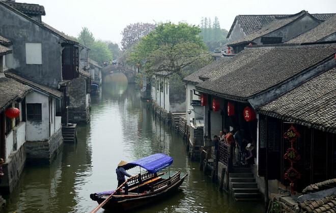 逃离未知丛林